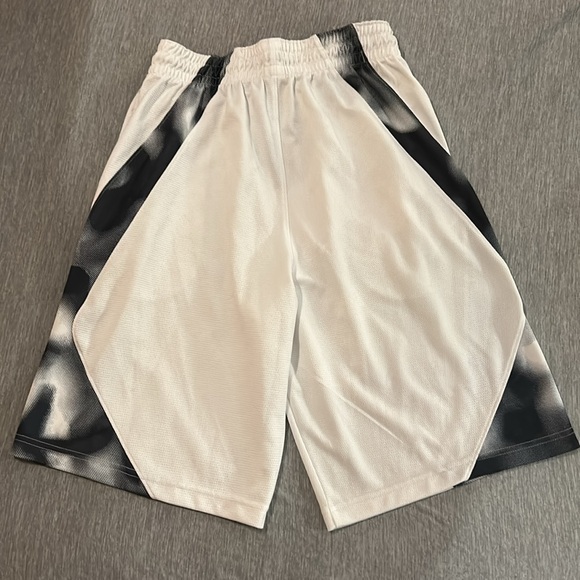 nike elite dri-fit white basketball shorts men’s small *minor stain - Picture 5 of 7